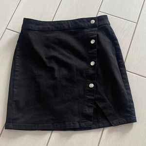 PacSun black skirt with snap buttons